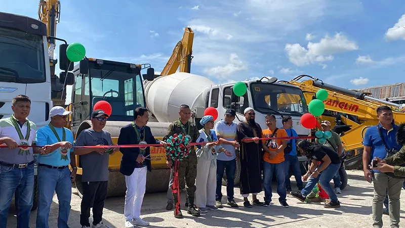 Paquete completo de equipamiento para infraestructuras viales en África Occidental