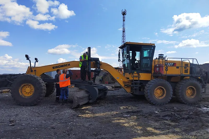 Motoniveladoras de alta potencia desplegadas en proyectos mineros en la CEI