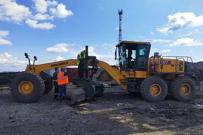 Motoniveladoras de alta potencia desplegadas en proyectos mineros en la CEI