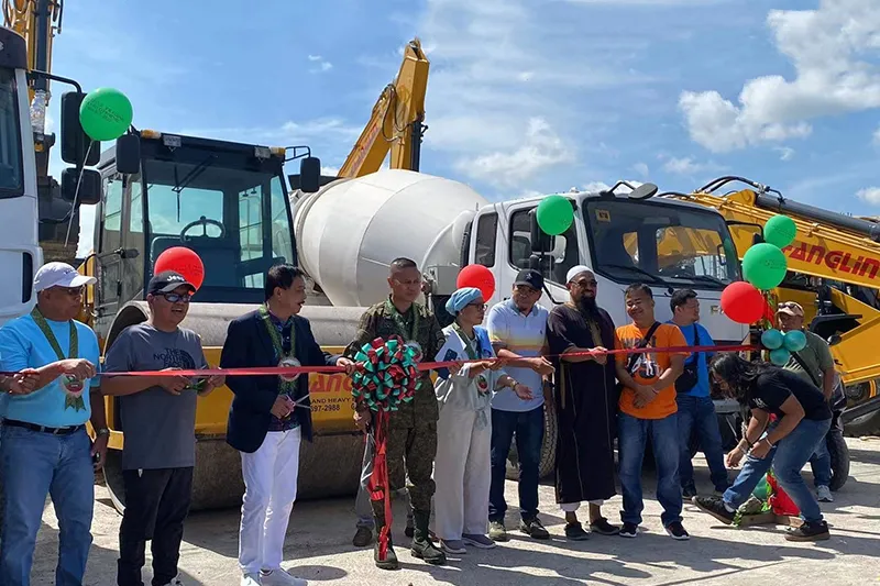 Paquete completo de equipamiento para infraestructuras viales en África Occidental