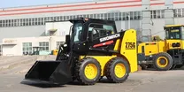 Cargadora compacta de ruedas 275G