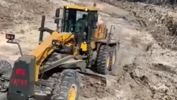 Motoniveladora PY350T para nivelación de terreno
