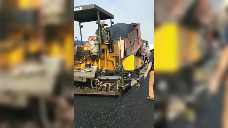 Pavimentadora de asfalto sobre orugas GYA4500