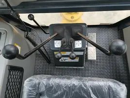 Sistema de frenos hidráulicos húmedos con control de doble pedal