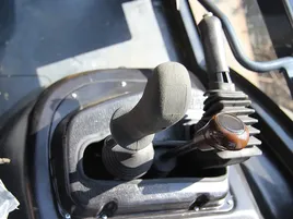 Controles piloto totalmente hidráulicos tanto para carga como para excavación