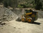 Cargadora compacta de ruedas 275F